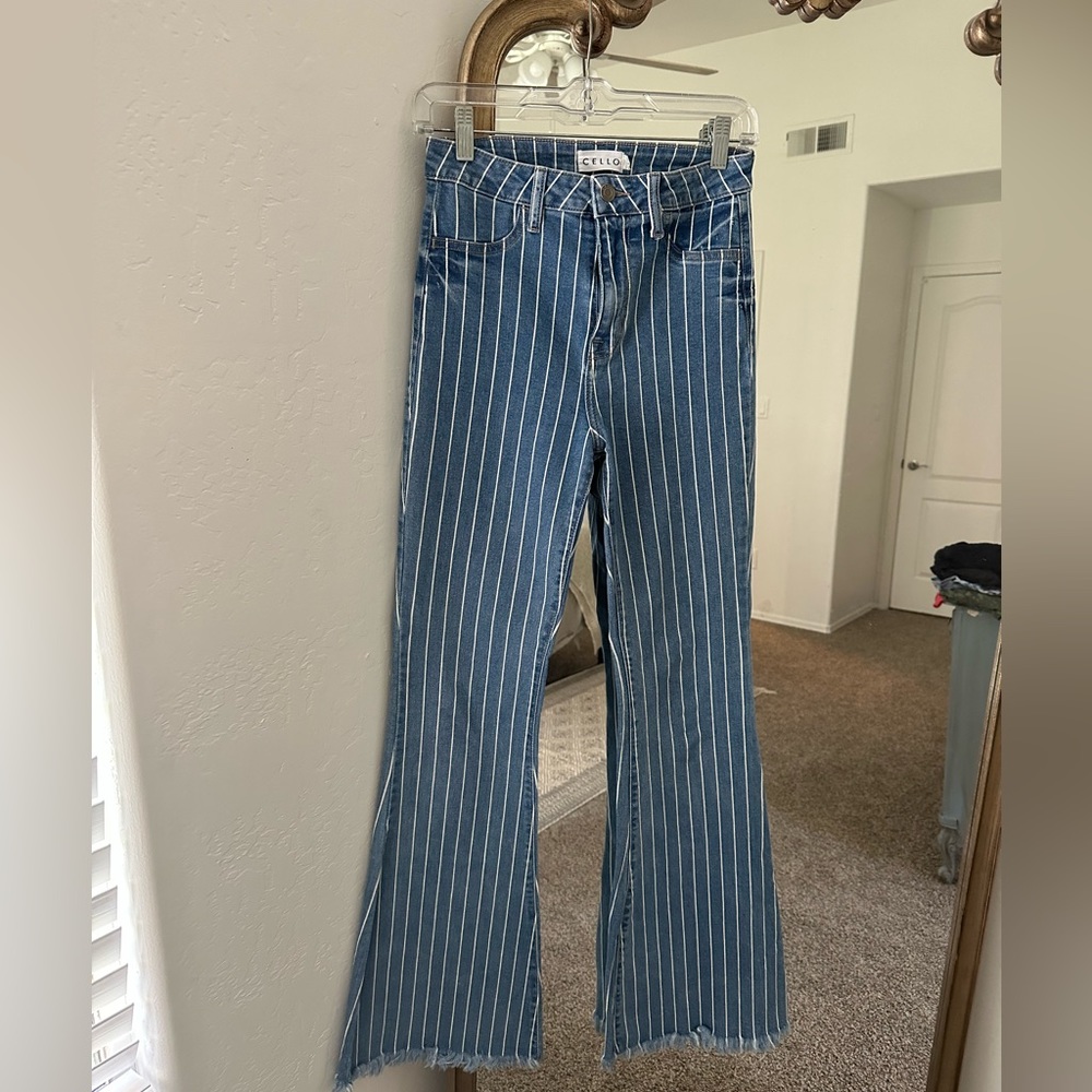 Cute stripped jeans